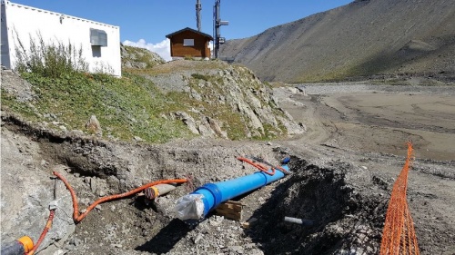Work on the new pipeline at Les Crêtes Work on the new pipeline at Les Crêtes, Les2Alpes
